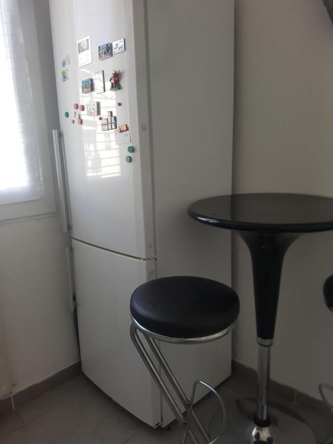 Logement Entier - Appartement T4 Hypercentre Dans Une Rue Calme - Stationnement Gratuit Tarbes Esterno foto