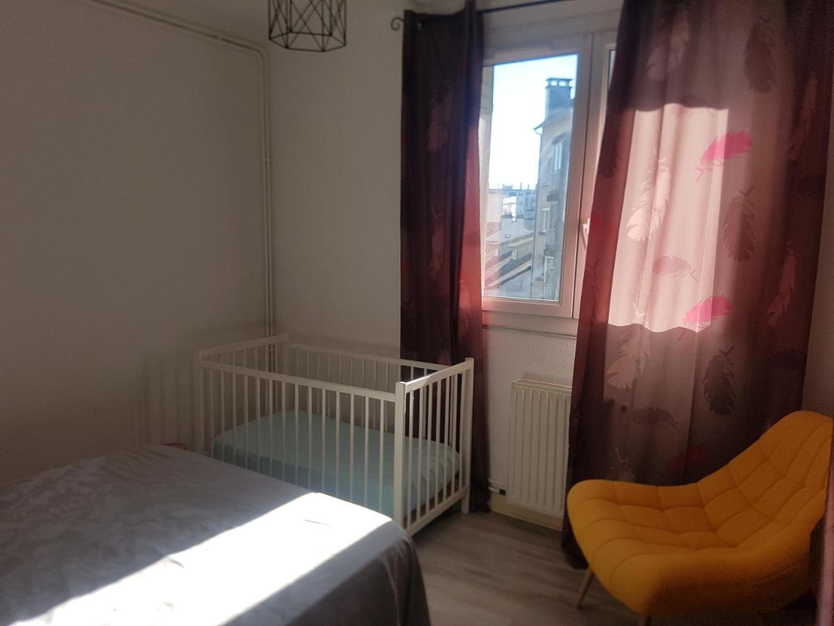 Logement Entier - Appartement T4 Hypercentre Dans Une Rue Calme - Stationnement Gratuit Tarbes Esterno foto