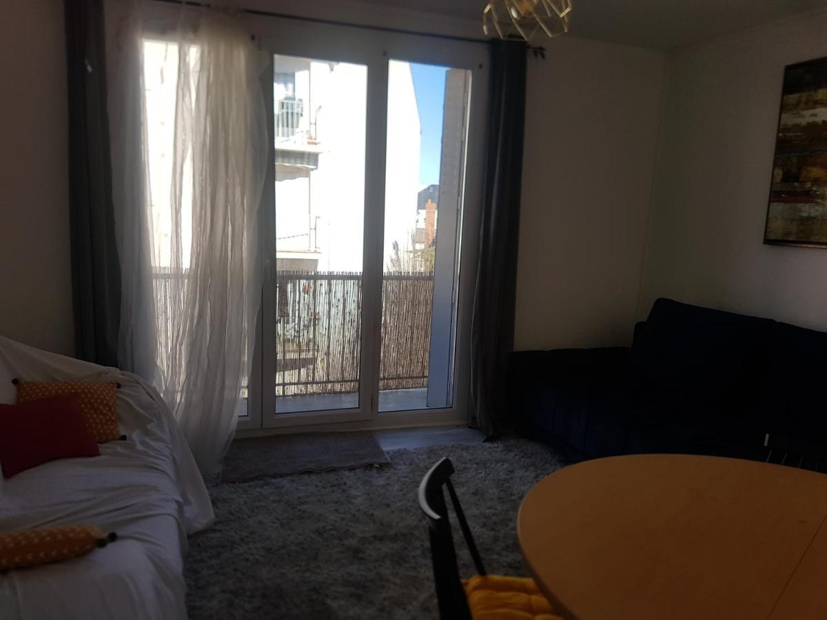 Logement Entier - Appartement T4 Hypercentre Dans Une Rue Calme - Stationnement Gratuit Tarbes Esterno foto